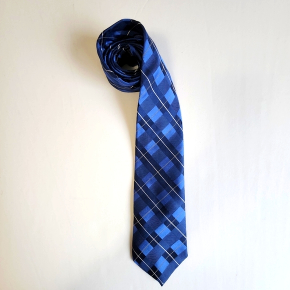 Nicole Miller Silk Tie